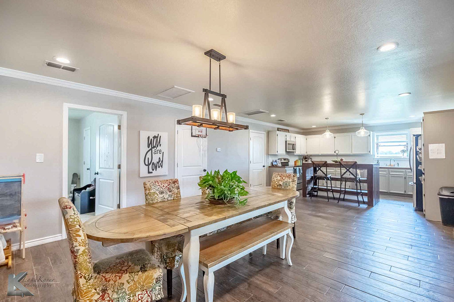 2574 CR 162, Ovalo, TX Photo