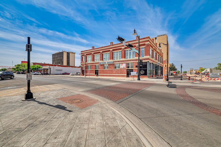 25 S Chadbourne Street, San Angelo, TX 76903 Photo