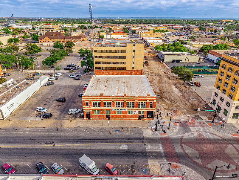 25 S Chadbourne Street, San Angelo, TX 76903 Photo