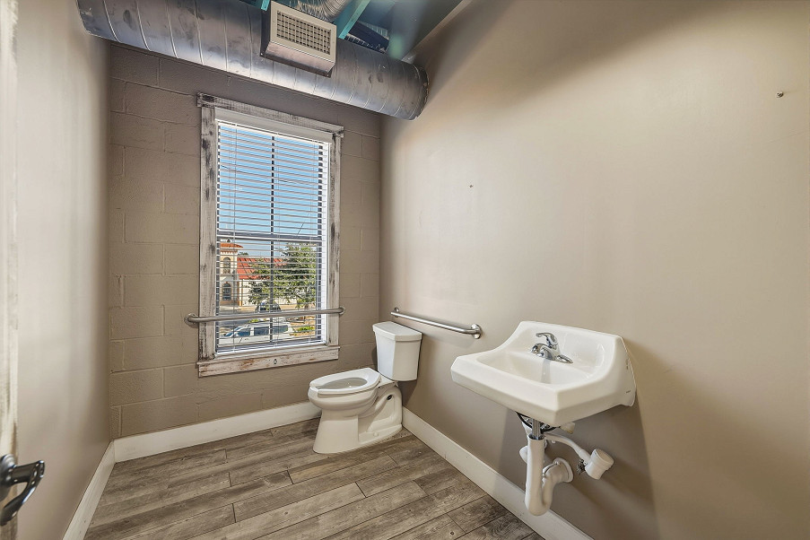 322 N Chadbourne Street Photo