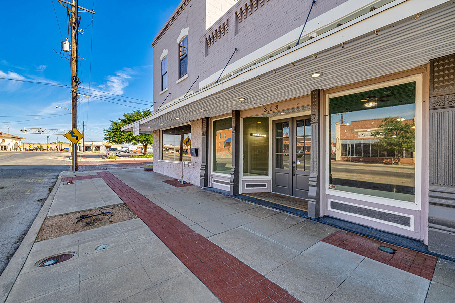 318 N Chadbourne Street Photo