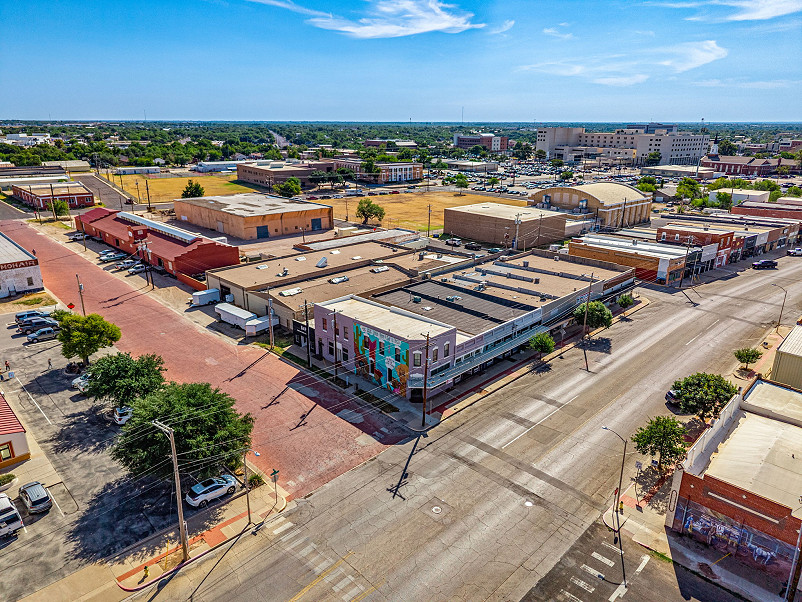 318-322 North Chadbourne Street Photo