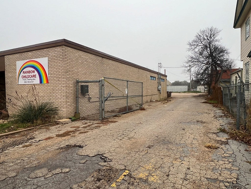 113 E Twohig Avenue Photo